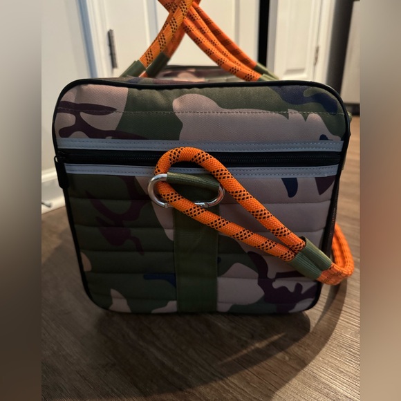 NWT Roverlund Large Pet Carrier - Camouflage & Orange - Picture 2 of 4